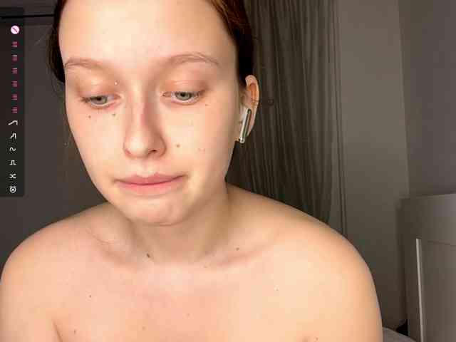 HanaHaeussler webcam