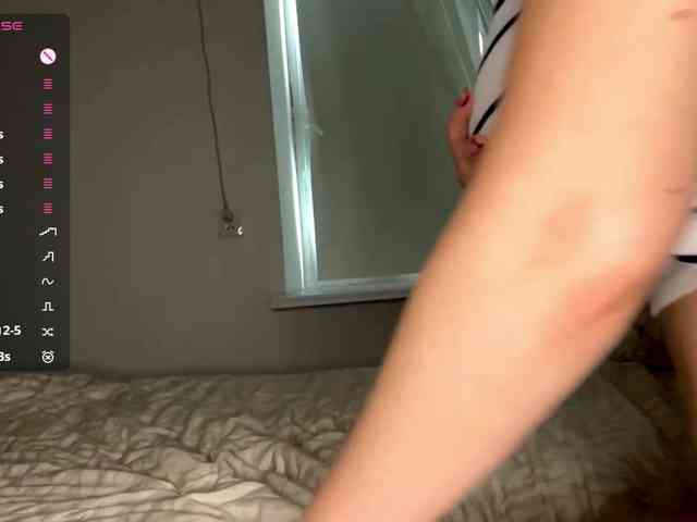 HanaHaeussler webcam