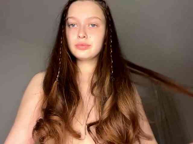 HanaHaeussler webcam