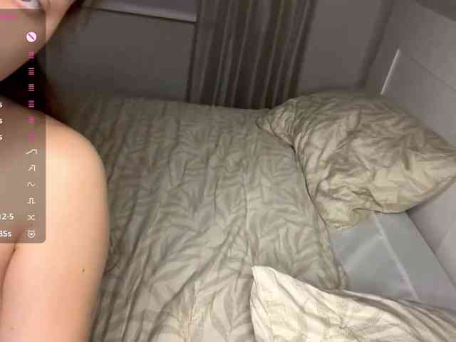 HanaHaeussler webcam