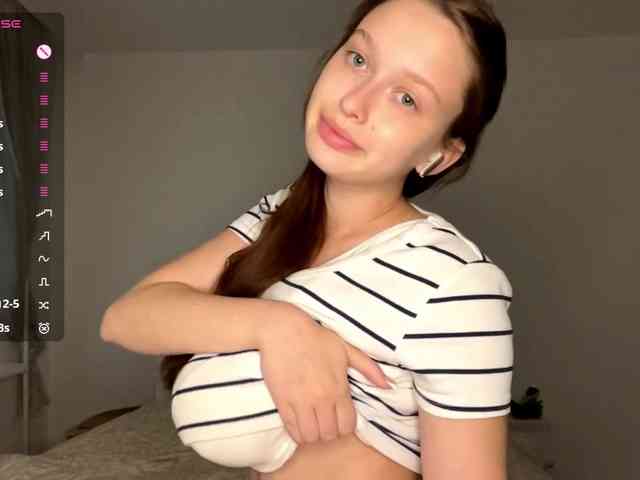 HanaHaeussler webcam