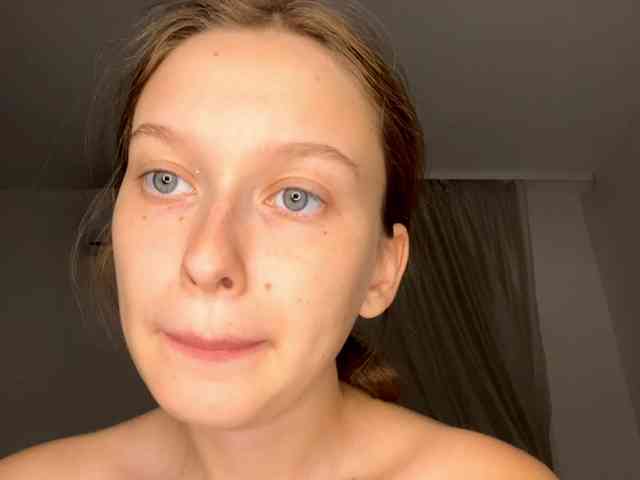 HanaHaeussler webcam