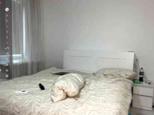 HanaHaeussler webcam