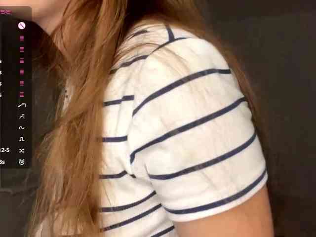 HanaHaeussler webcam