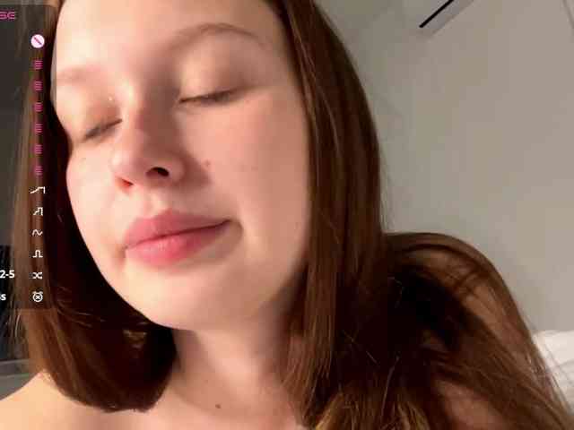 HanaHaeussler webcam