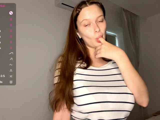 HanaHaeussler webcam