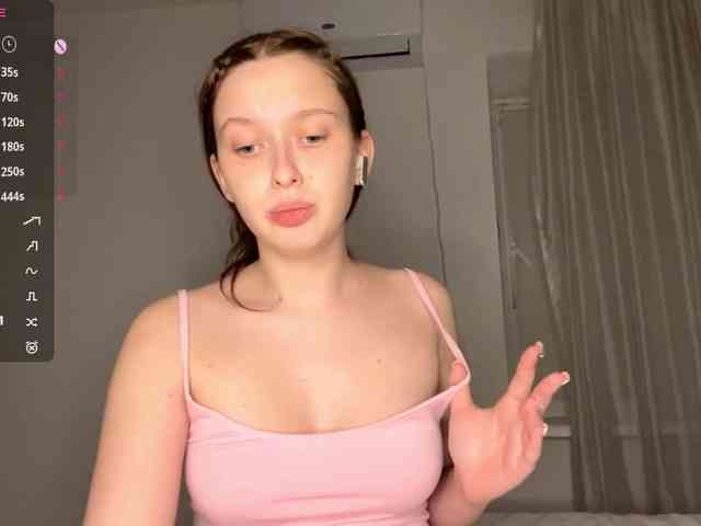 HanaHaeussler webcam
