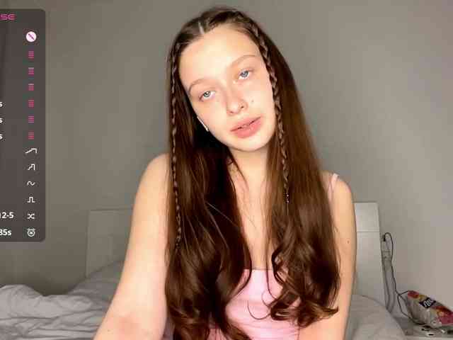 HanaHaeussler webcam