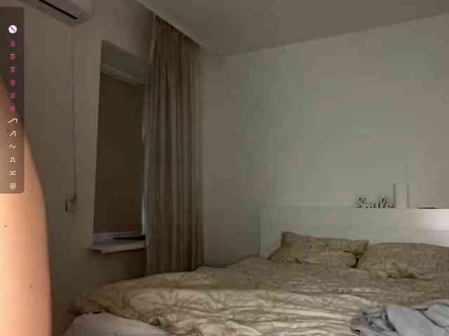 HanaHaeussler webcam