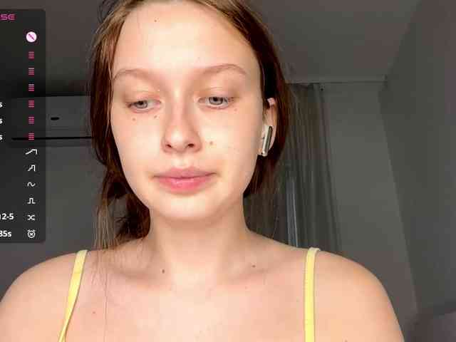 HanaHaeussler webcam
