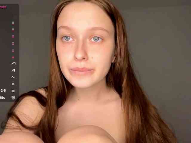 HanaHaeussler webcam