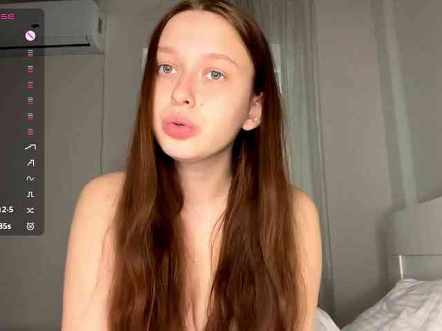 HanaHaeussler webcam