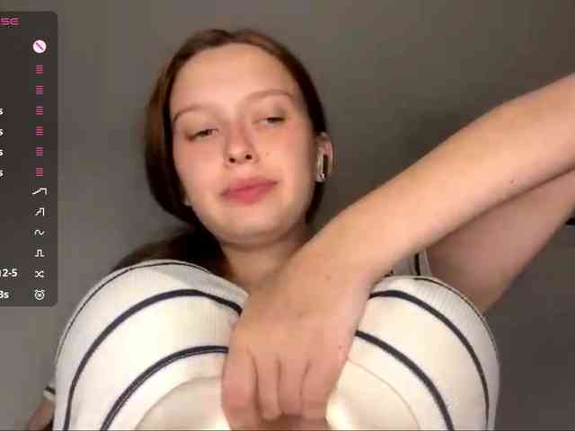 HanaHaeussler webcam