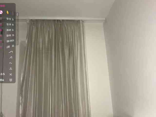 HanaHaeussler webcam