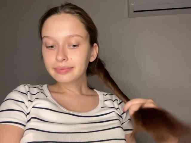 HanaHaeussler webcam
