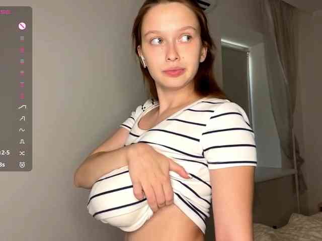 HanaHaeussler HanaHaeussler