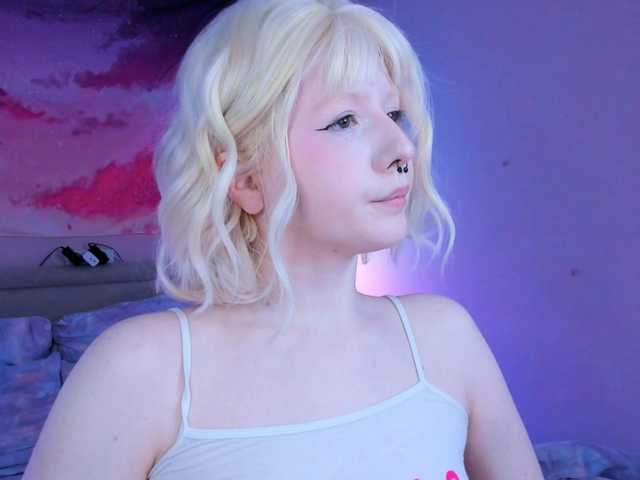 EvaforHIM's BongaCams show and profile