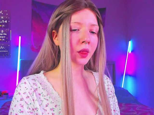 EvaforHIM live webcam show