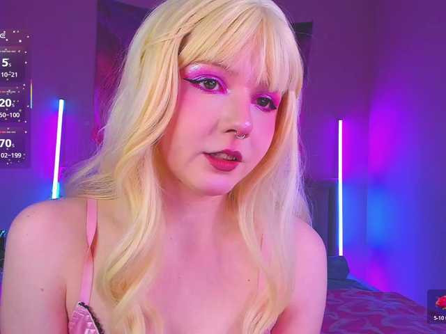 EvaforHIM live webcam show