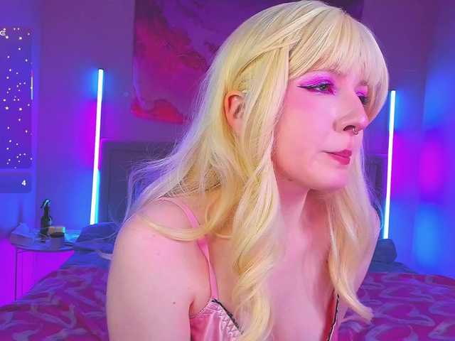 EvaforHIM live cam on BongaCams