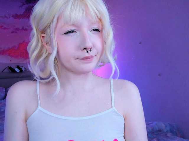 EvaforHIM's BongaCams show and profile