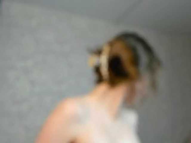 EllieRough live cam on BongaCams