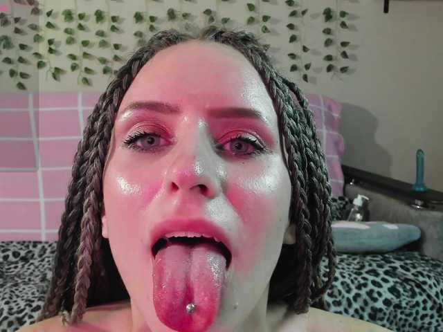 EllieRough live cam on BongaCams