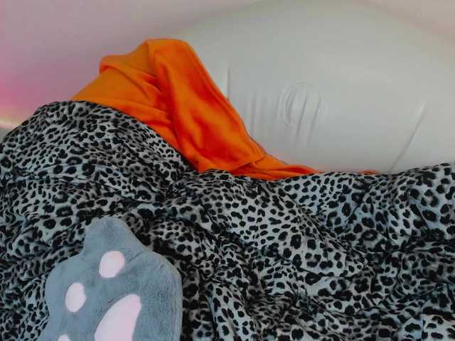 EllieRough live cam on BongaCams