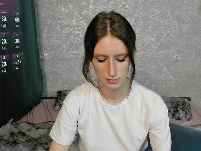 EllieRough live cam on BongaCams
