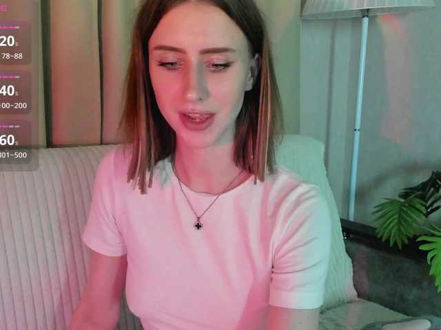 EllieRough live cam on BongaCams