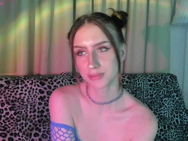 EllieRough live cam on BongaCams