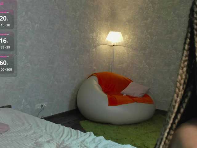 EllieRough live cam on BongaCams