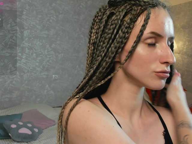 EllieRough live cam on BongaCams