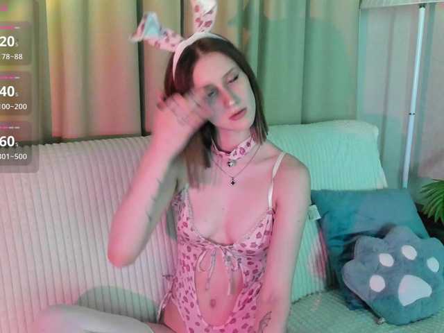 EllieRough live cam on BongaCams