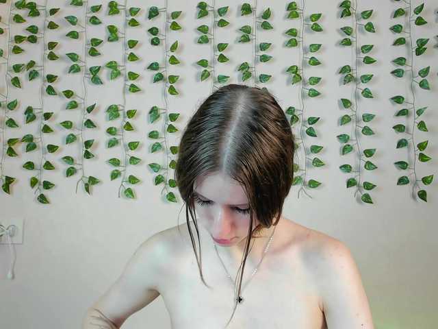 EllieRough live cam on BongaCams