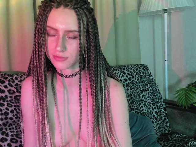 EllieRough live cam on BongaCams