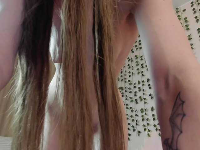 EllieRough live cam on BongaCams