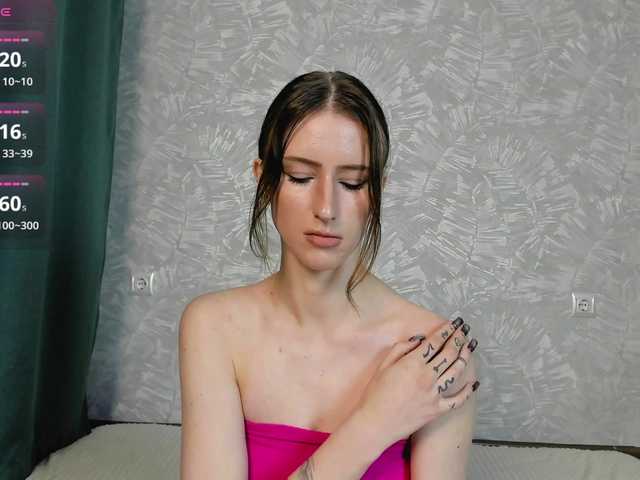 EllieRough live cam on BongaCams