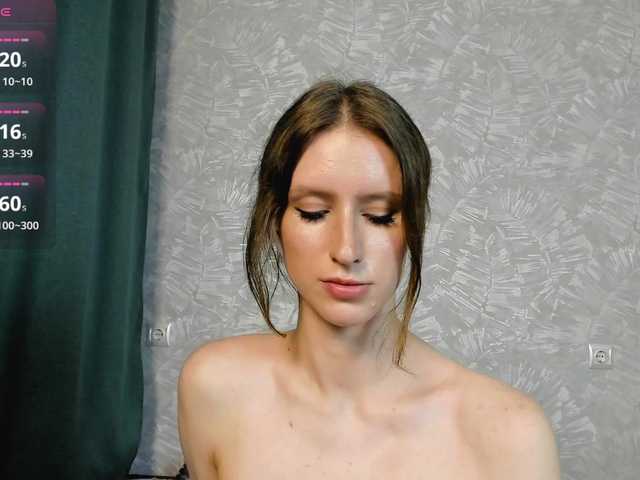 EllieRough live cam on BongaCams