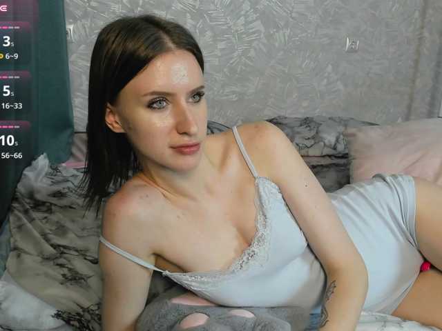 EllieRough live cam on BongaCams