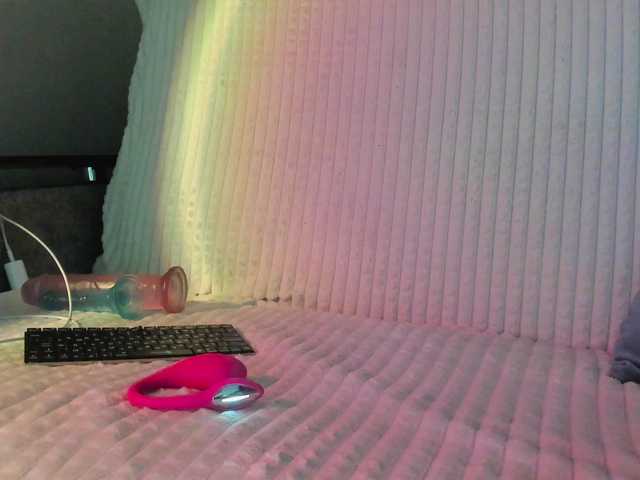 EllieRough live cam on BongaCams