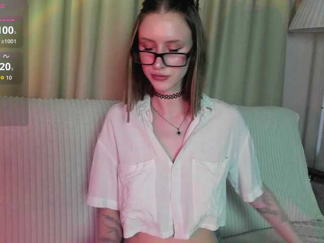 EllieRough live cam on BongaCams