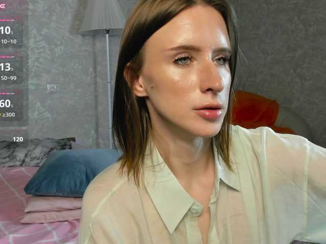 EllieRough live cam on BongaCams