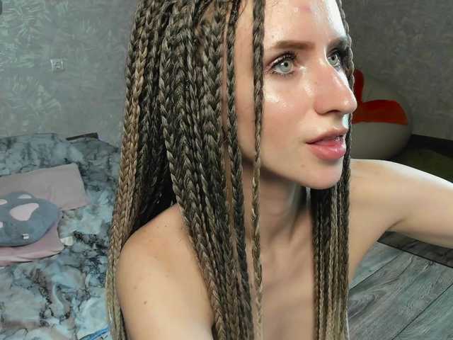 EllieRough live cam on BongaCams
