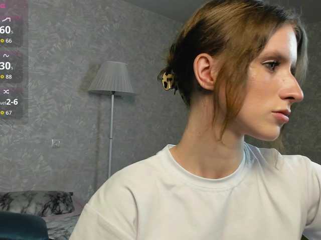 EllieRough live cam preview
