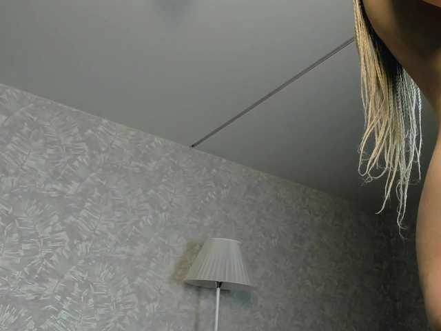 EllieRough live cam on BongaCams