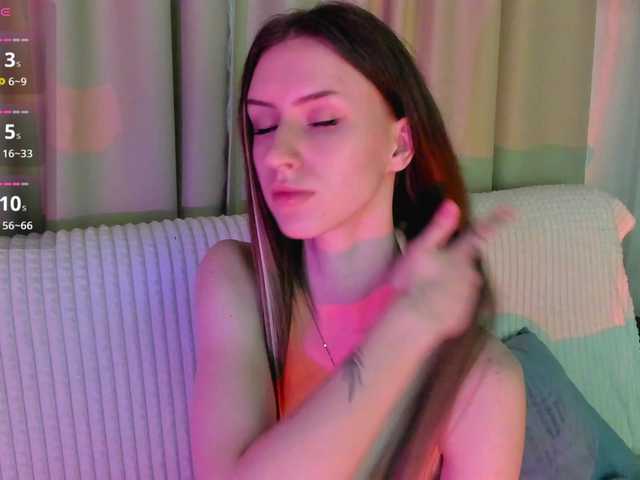 EllieRough live cam on BongaCams