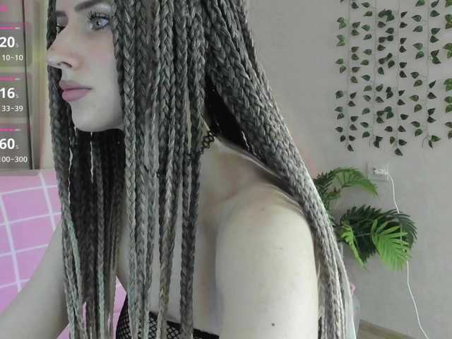 EllieRough live cam on BongaCams