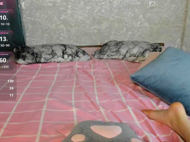 EllieRough live cam on BongaCams