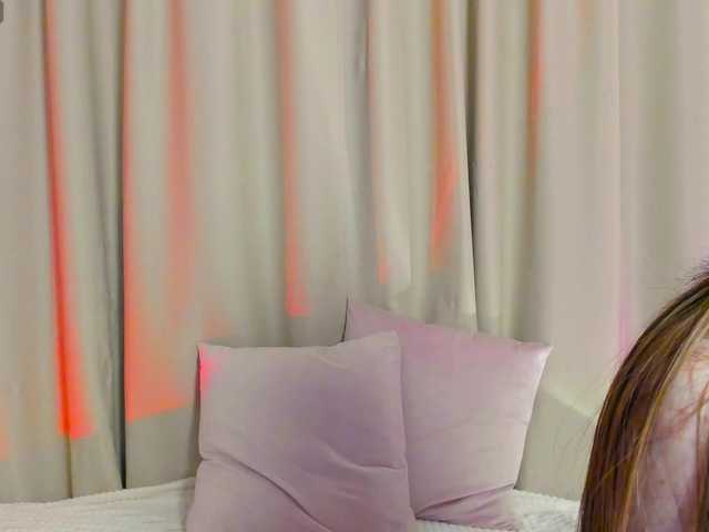 EllieRough's BongaCams show and profile